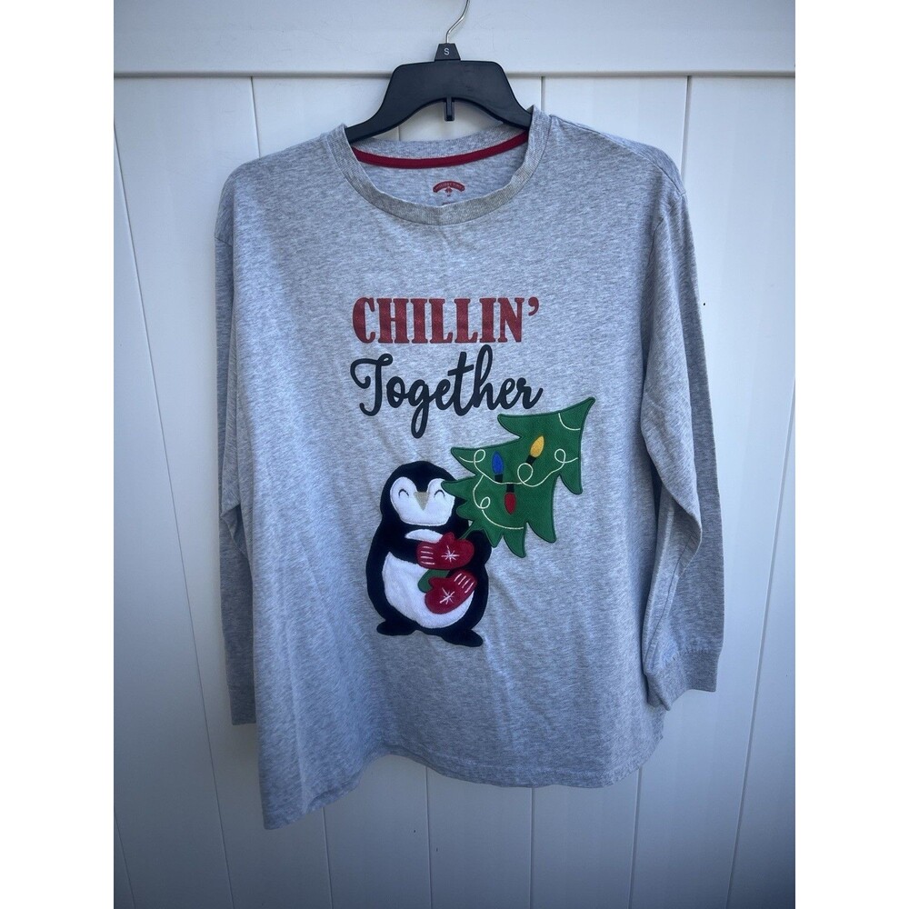 Holiday Time Womens 2X Top Gray Long Sleeves Chillin Together Penguin & Tree
